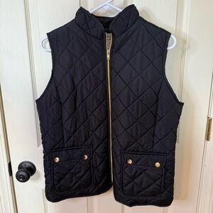 St. John's Bay Black Quilted Vest with Gold Accents. Front pockets. Womens L